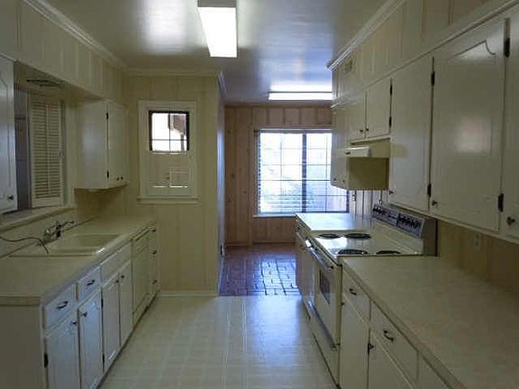 5th image of 2201 Highland Ave