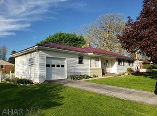 413 E Christiana St, Martinsburg, PA 16662