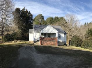 77 Autumn Ln, Marshall, NC 28753