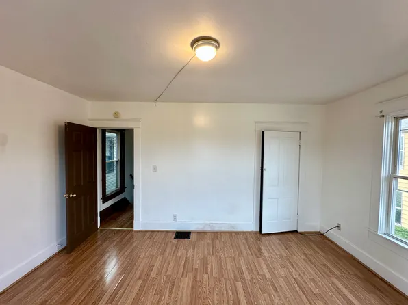 154 Elmwood St, New Castle, PA 16101