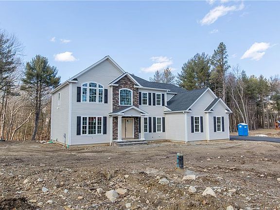 3rd image of 60 Spencers Grant Dr E