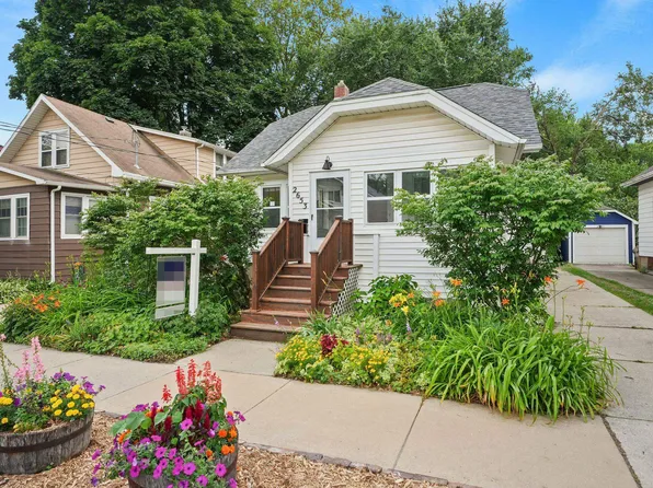 2653 E Johnson St, Madison, WI 53704