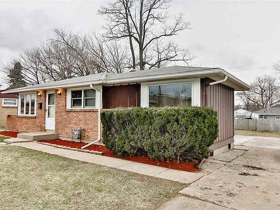 2nd image of 3028 N Rockton Ave