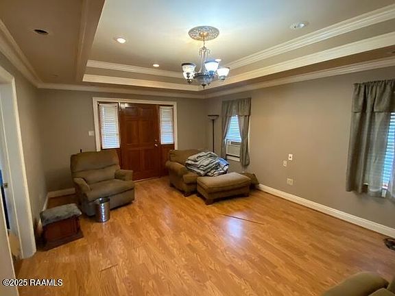 2nd image of 1409 Maude Ave