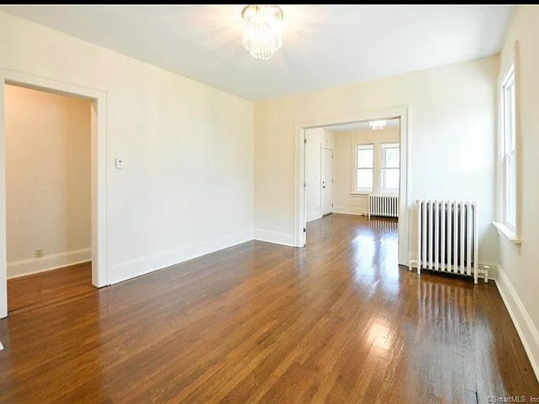 26 Eastwood Ave — Photo 2