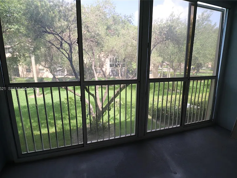 1200 SW 124th Ter #201O — Photo 24