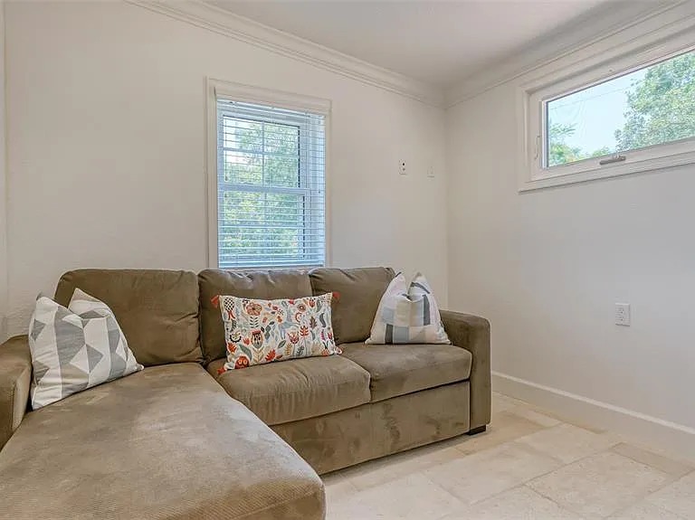 2520 Tami Sola St — Photo 33