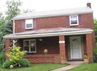 954 Lilly Ln, Pittsburgh, PA
