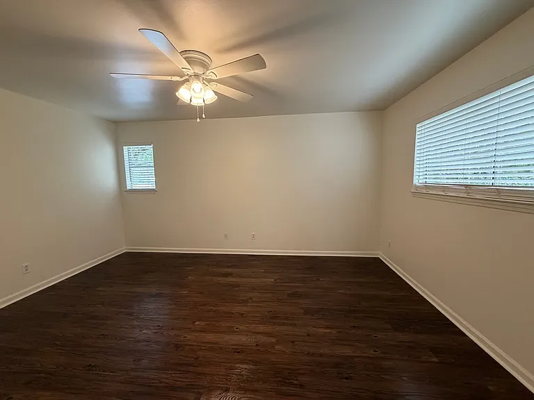 601 N Gay St #D202 — Photo 9