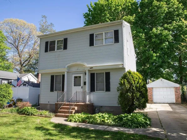 46 E 17th Street, Huntington Station, NY 11746