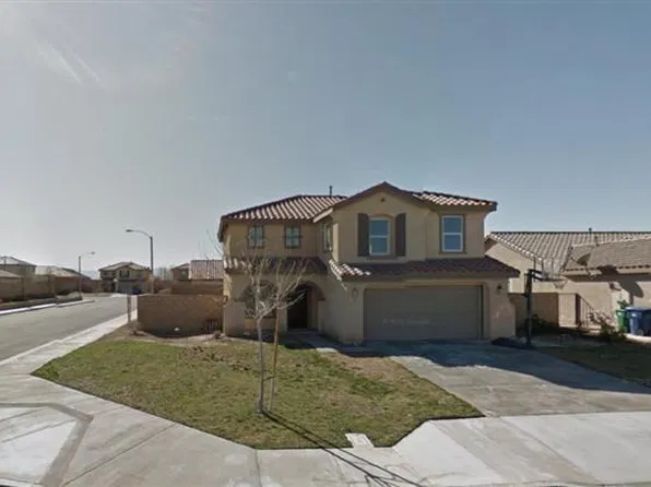 3056 E Newgrove St, Lancaster, CA 93535