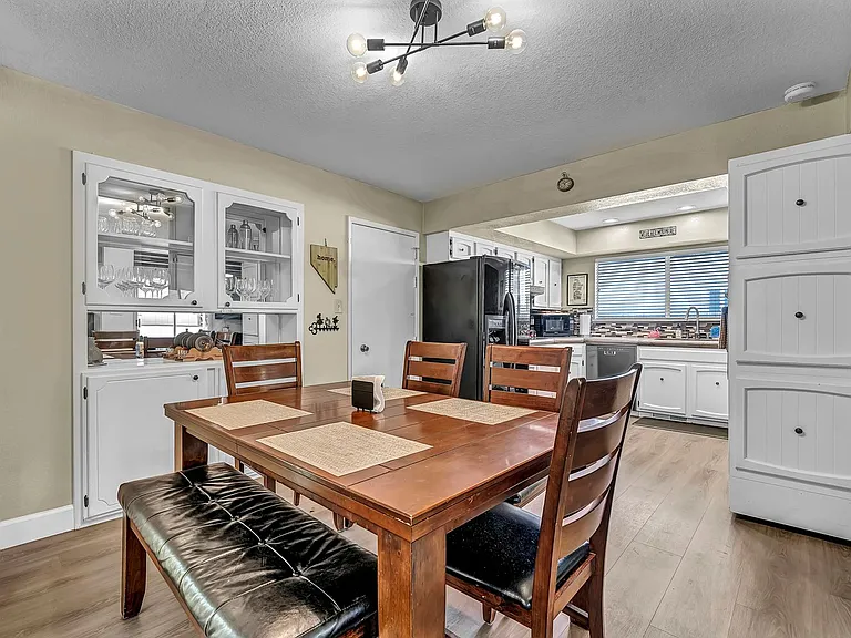 1490 Foster Dr — Photo 22