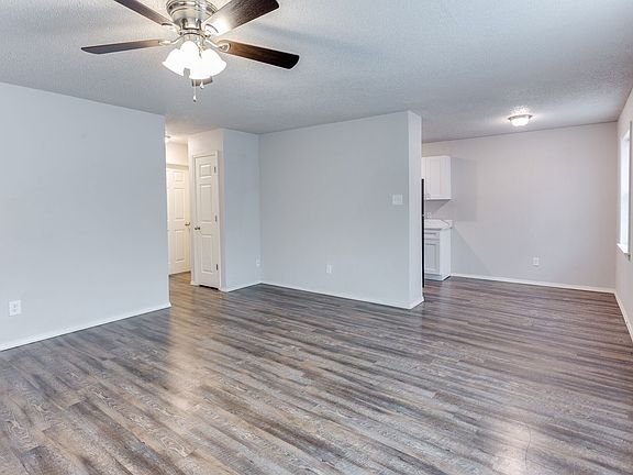 4th image of 1800 N D St APT 4