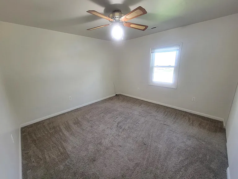 12264 Roosevelt Blvd — Photo 21