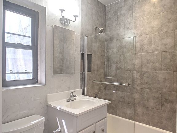4th image of 1024 2nd Ave #4E