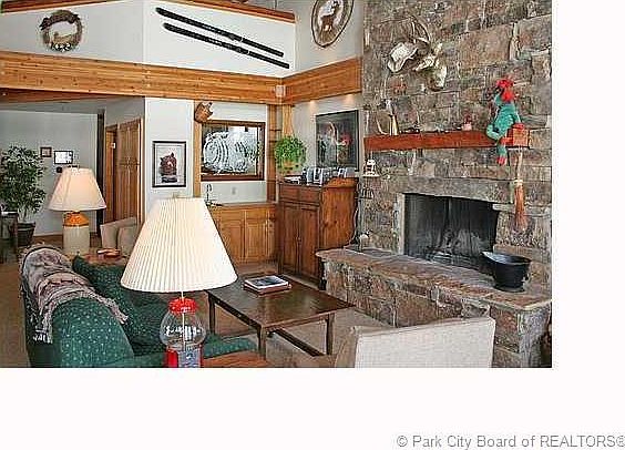 3rd image of 3130 Royal Ct #6