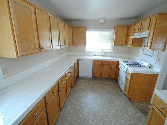 4th image of 3174 Woodruff Ave