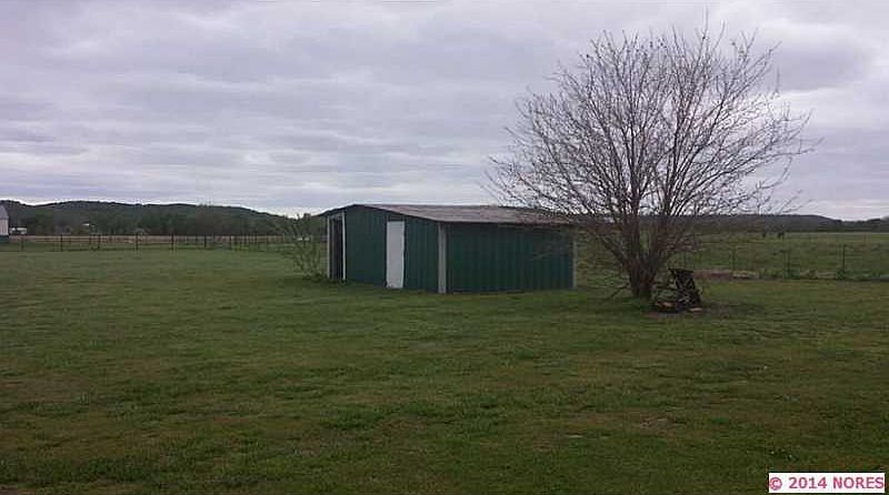 2nd image of 15946 E 500th Rd