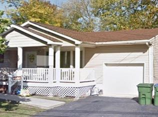 263 Suttons Ln, Edison, NJ 08817