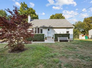 7 Mapleview Rd, Poughkeepsie, NY 12603