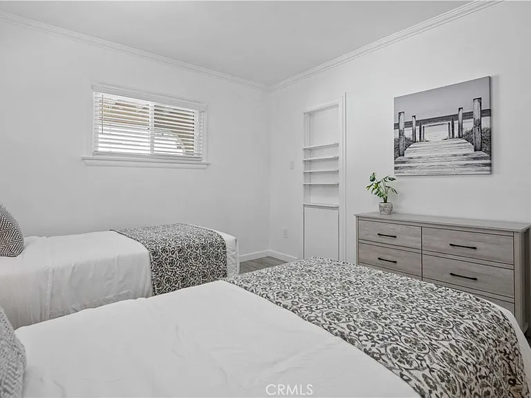 15059 Oro Grande St — Photo 17