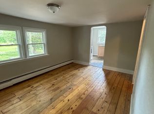 190 7th St #B, Salem, NJ 08079
