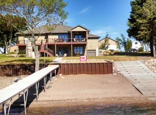 766 N Lake Dr, Watertown, SD 57201