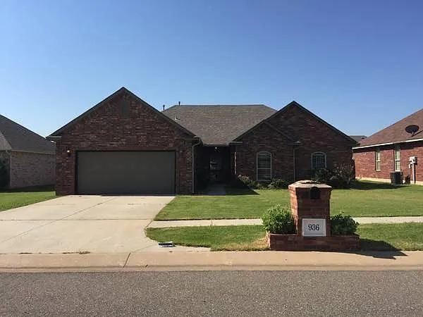 4 bed, 1650 sqft, $1,645 — Photo 1