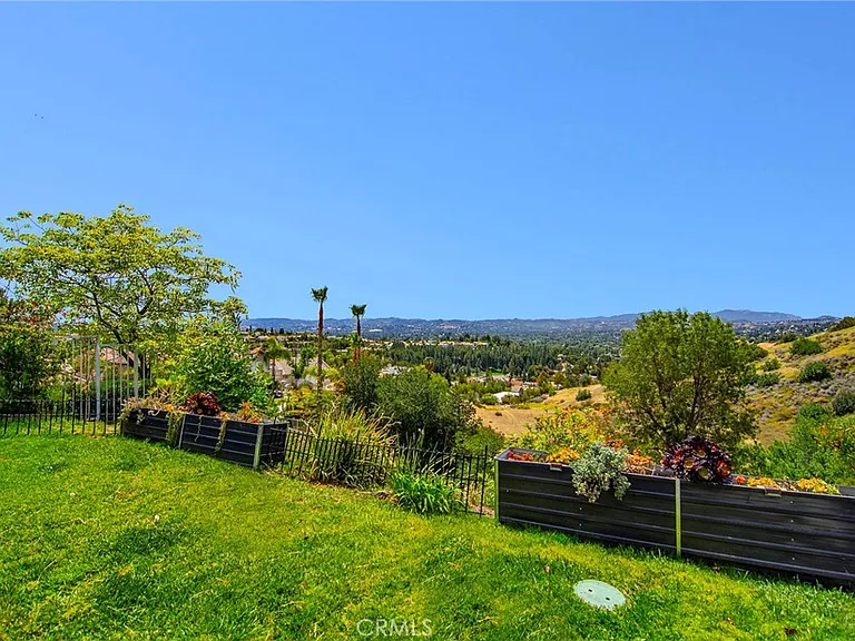 24574 Overland Dr — Photo 32