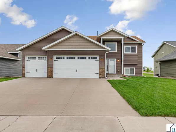 2209 Anchorage Dr, North Mankato, MN 56003