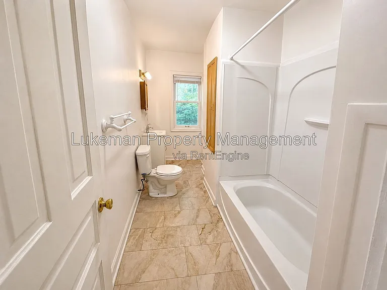 301 Douglas Ave #4 — Photo 7