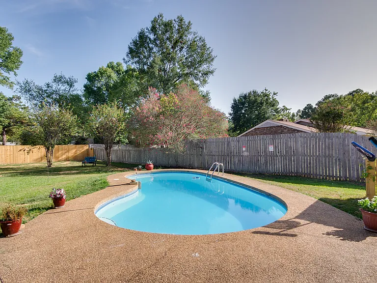 5846 Clubview Dr — Photo 10