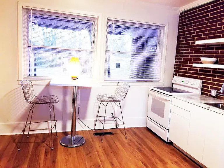1/2 E Maynard Ave — Photo 4