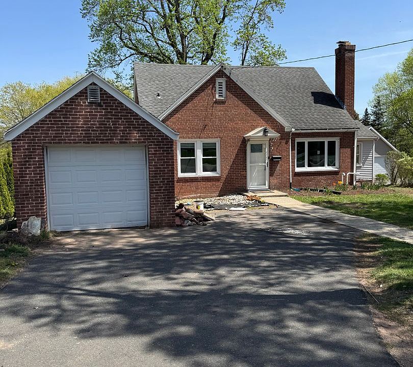 1st image of 441 Farmington Ave
