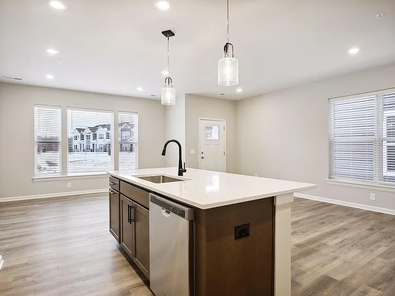 14536 Twin Lakes Cir — Photo 17