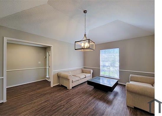 4th image of 6606 Brittany Park Ln