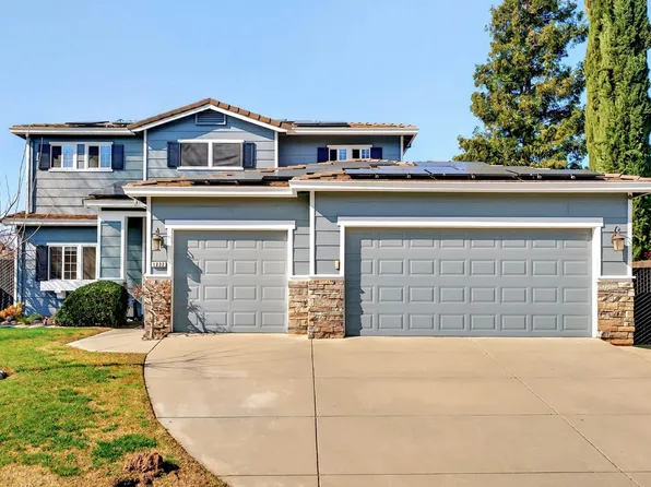 1232 Hollenbeck Ct, Oakdale, CA 95361