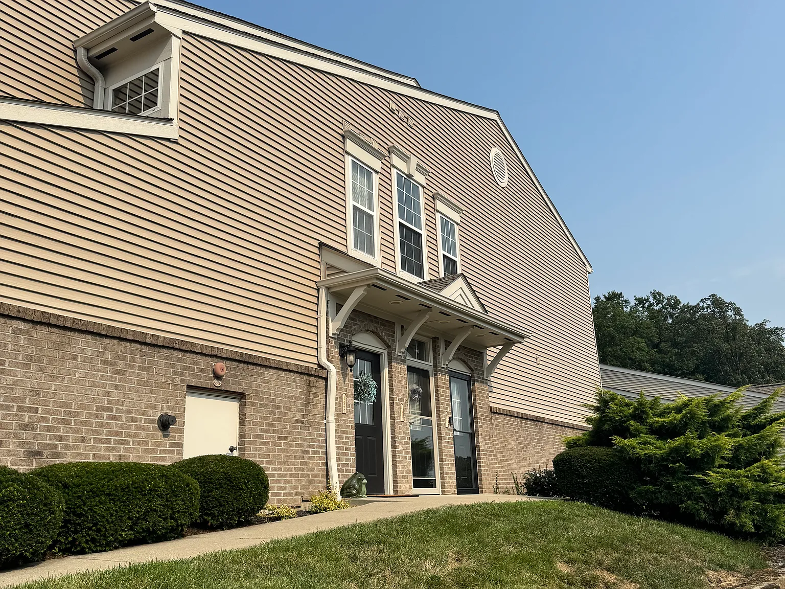 2 bed, 1526 sqft, $2,500 — Photo 4
