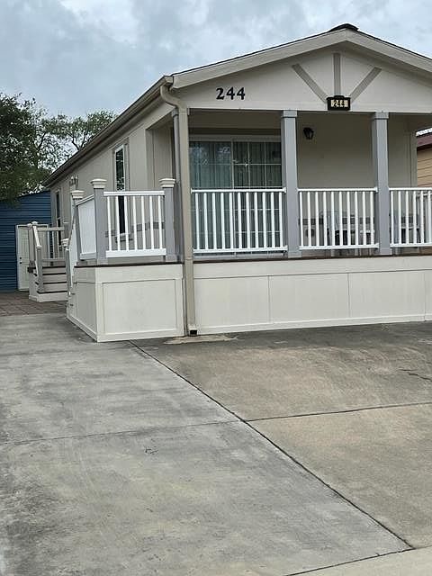 1st image of 244 S Lake Dr