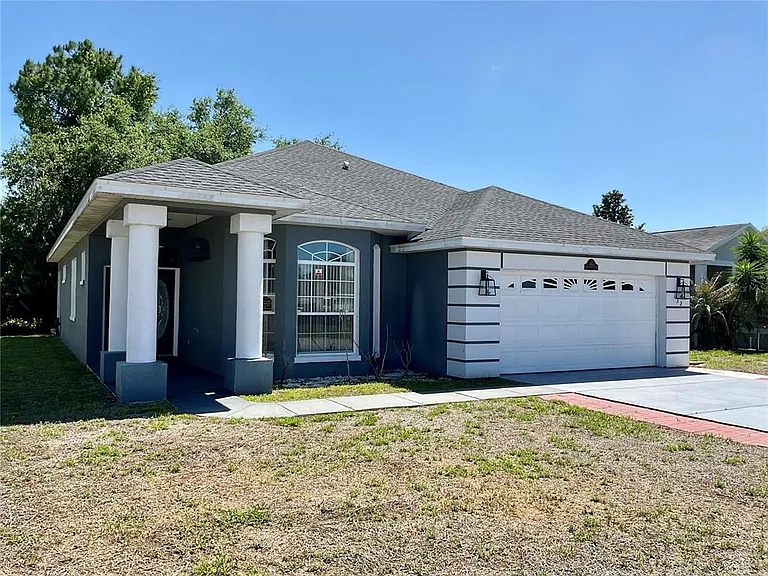132 Golf Aire Blvd — Photo 2