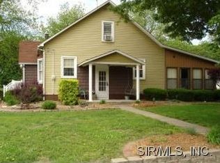 405 W Division St, Marine, IL