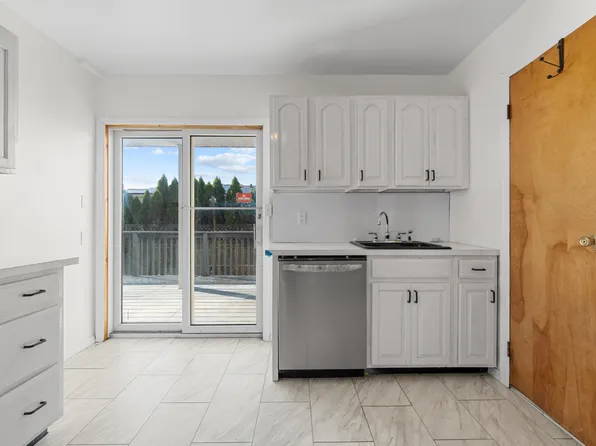 2452 East 74th Street image 9 of 27