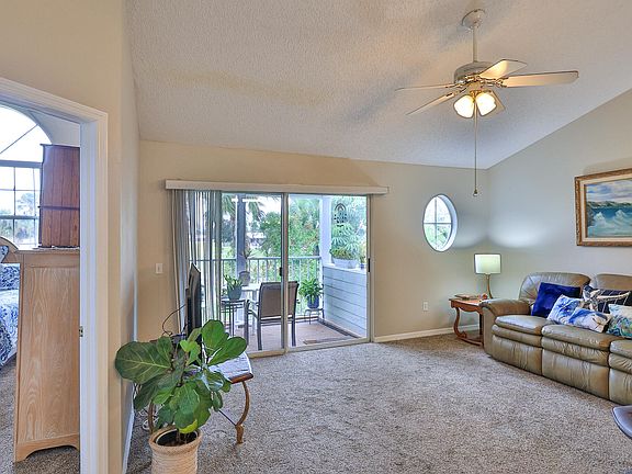 5th image of 109 Grand Oaks Cir