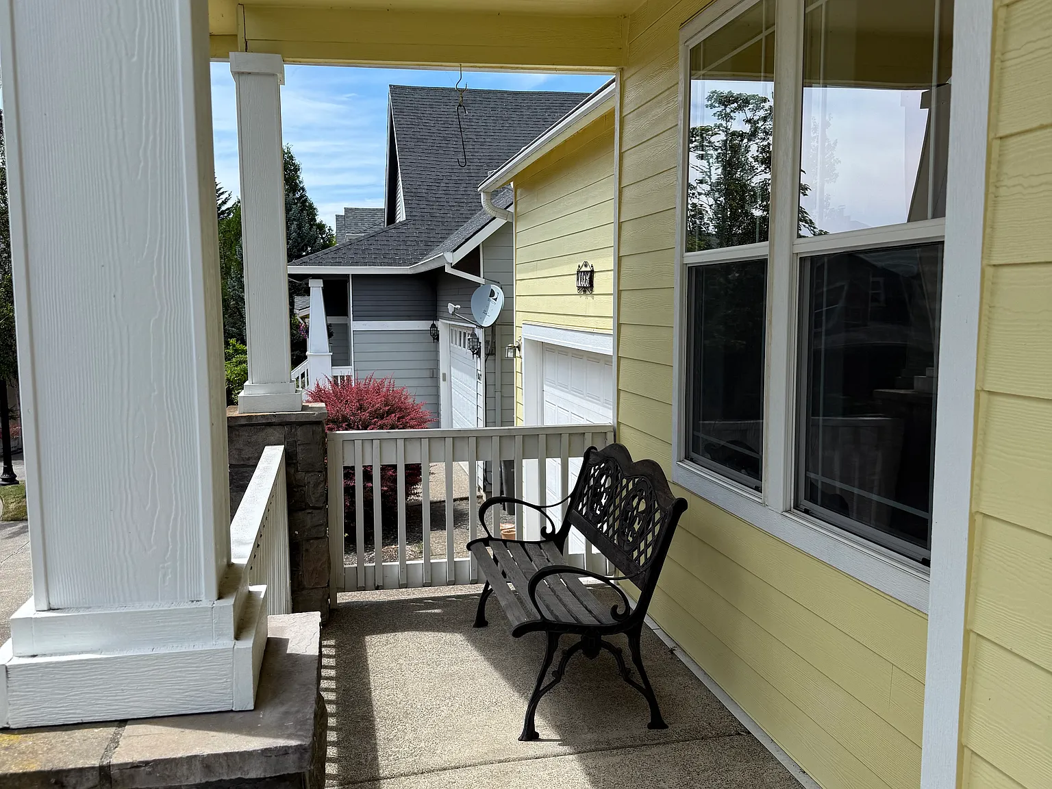 3 bed, 1980 sqft, $2,995 — Photo 2