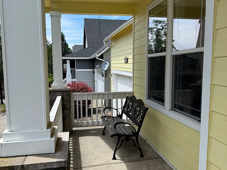 10669 SW Adele Dr — Photo 2