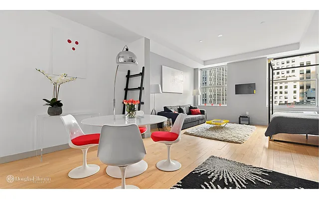 Rented by Douglas Elliman | media 19