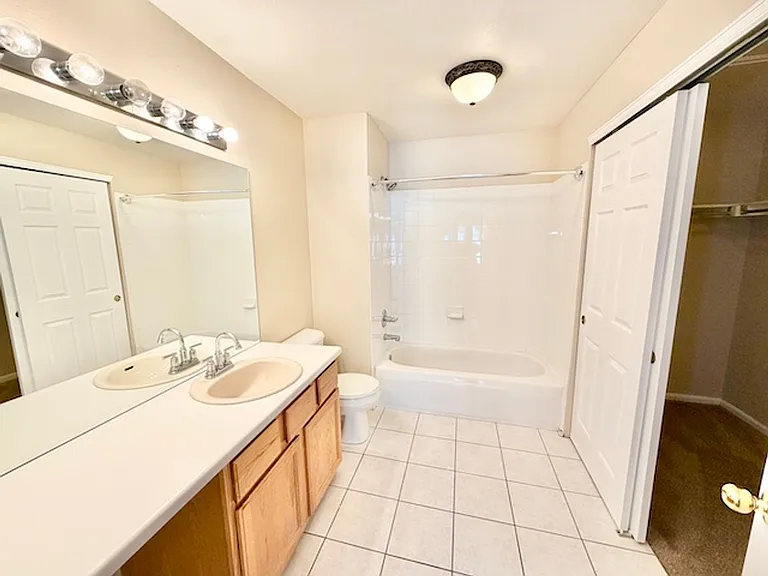 1085 W 112th Ave #B — Photo 15