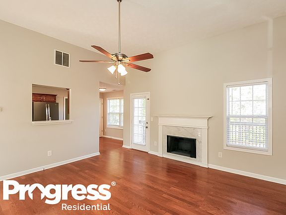 4th image of 445 Camella Cir
