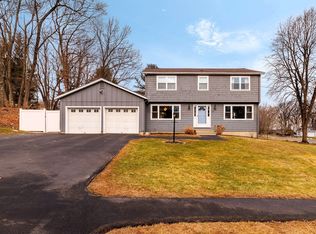 136 Winthrop Ln, Holden, MA 01520