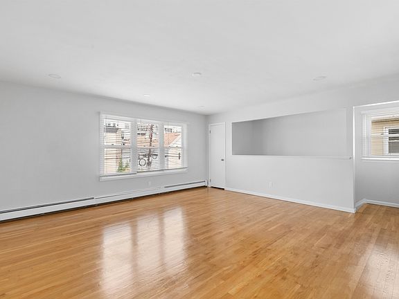 4th image of 226 Webster Ave Floor 2